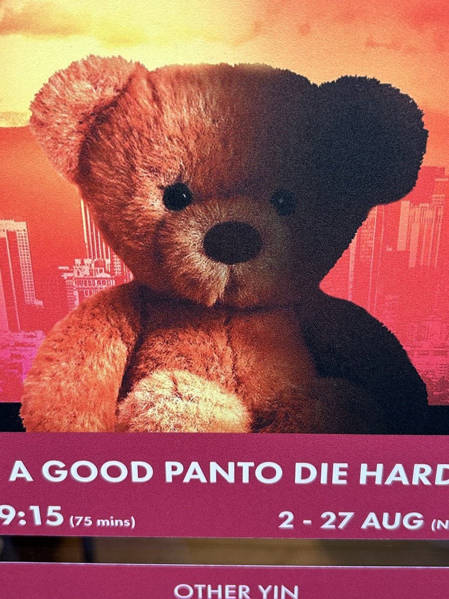 Great show tonight for all Die Hard fans and general lovers of 80s music. Die Hard the Panto #edingburghfringepicks