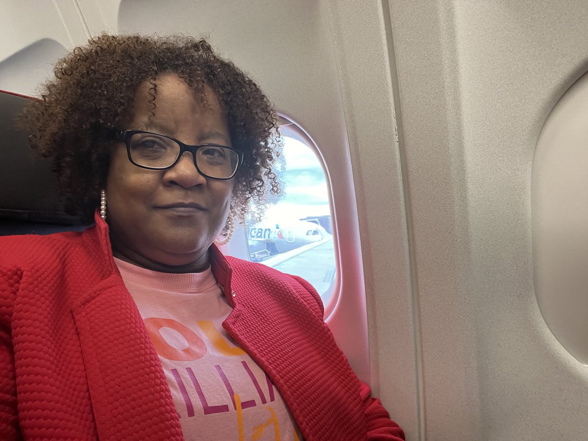 penonfire's tweet photo. Headed back to the Big D!  Loved @nabj #nabj23. Also Philip on this ⁦@AmericanAir⁩ flight is the greatest!  Courteous and attentive!  He's a reason to keep flying. Thanks ⁦@cityofbhamal⁩ #birmingham #babj https://t.co/GQ0LCuPOl9