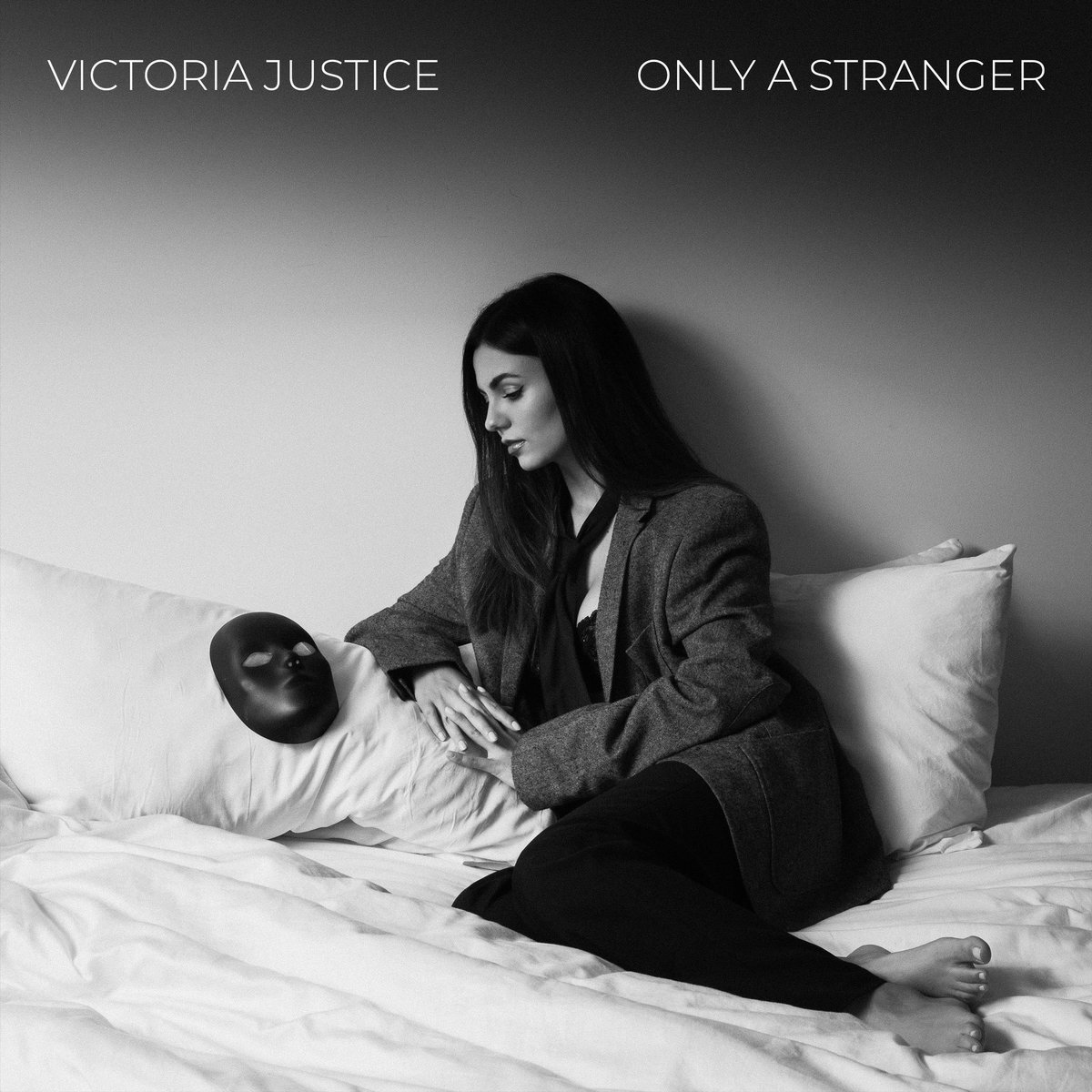 VictoriaJustice's tweet photo. Only A Stranger 🖤 8•11•23. Pre-save link in bio! 

One of my most vulnerable yet, I hope you like it. I’m excited to finally share it with you. 
Also, paying homage to one of the greatest albums & artists of all time with the art. 🙌🏼 
Shot by the immensely talented @danpopsd 

Drop a 🖤 if you’ll be listening!!! #OnlyAStranger #NewMusic
