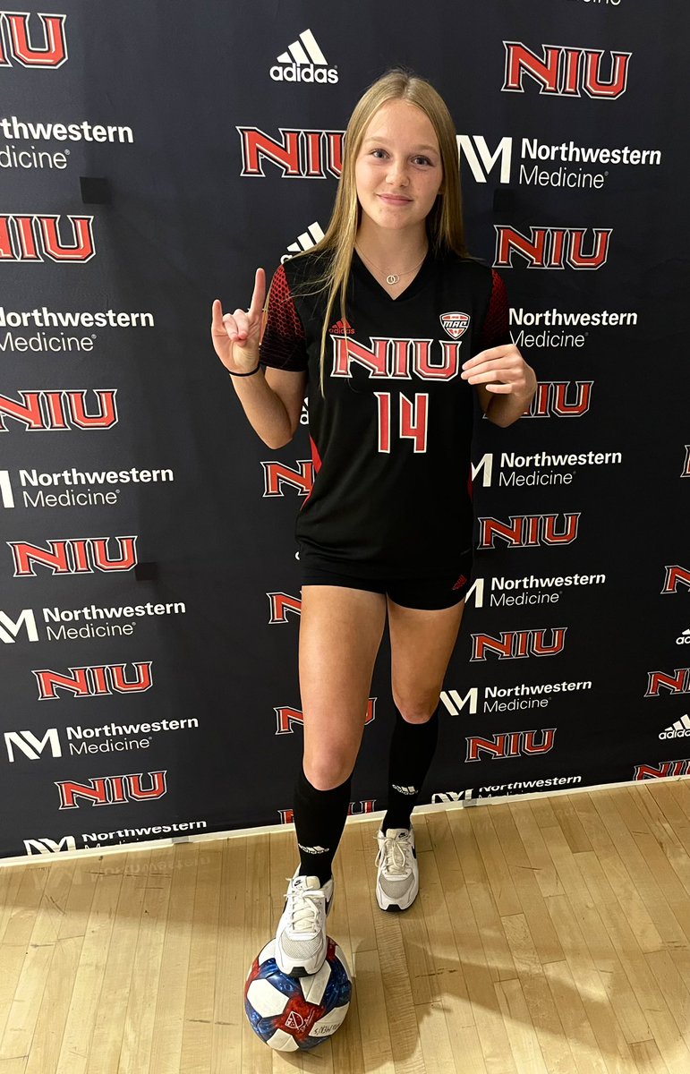 lyndsey44375927's tweet image. I am so excited to announce my verbal commitment to continue my academic and soccer career at Northern Illinois University!! I would like to thank my coaches, friends, teammates, and especially my family that have helped me get to this point!! Go Huskies! 🐾@NIUWomensSoccer