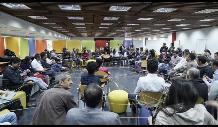 IDEAMColombia's tweet photo. @ghisecheverry @Geo2Geo2 @WMO @adaptationfund @Caroruedadimate @MinAmbienteCo @Dimarcolombia @AerocivilCol @FuerzaAereaCol @UNGRD @EmmanuelFontalv @FabioABernalQ @ederssonc @lizabeth922 @DANE_Colombia @ParquesColombia @DefensaCivilCo @sintraideam @IPCC_CH 1️⃣4️⃣ Por primera vez, la planeación operativa de la red hidrometeorológica incluyó un ejercicio participativo con los y las coordinadores y funcionarios de las 11 areas operativas de todo el país 🇨🇴. https://t.co/980xuFaJDl