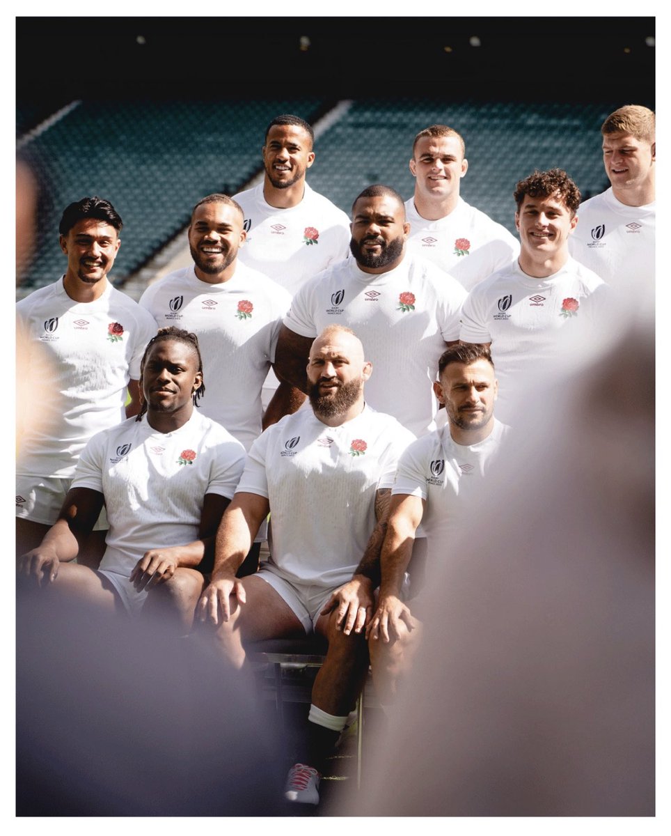 JoeMarler's tweet photo. What a day! Buzzing 🌹❤️🤟🏻@EnglandRugby @PaulMerse https://t.co/7OfnIlxQIz