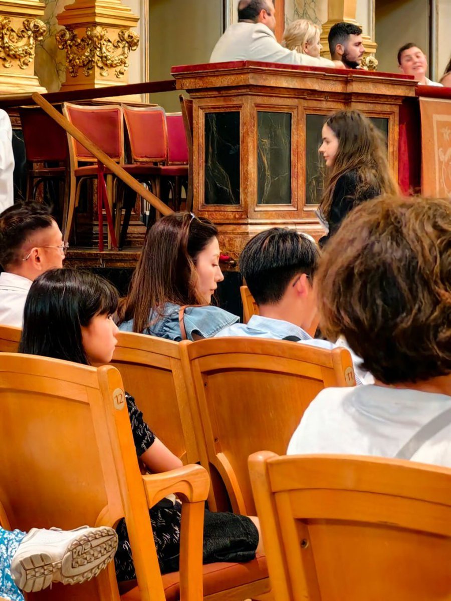 cahabatcomunity's tweet image. Life goes on, time goes by, only lazy and unintelligent people refuse to move