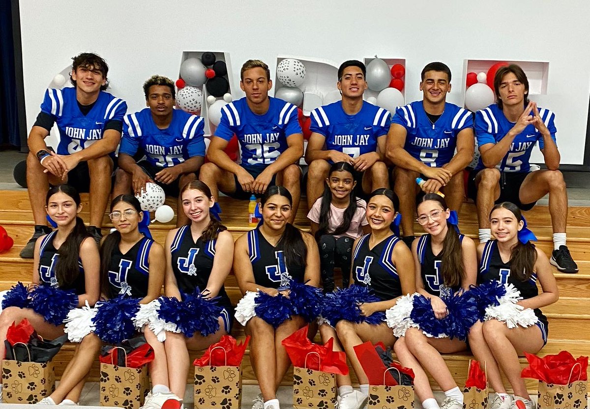 JJHS Cheer 💙 tweet media