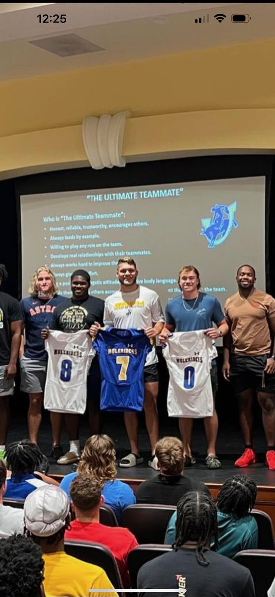 HBucs_football's tweet photo. Matthew Whitten will be wearing #7 this season at Southern Arkansas University. He earned this by being the 2nd leading vote getter on the team for “the ultimate teammate.” https://t.co/F3o1S2t2I0