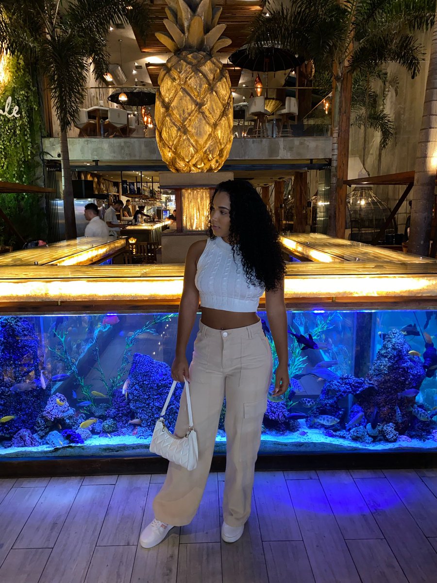 Monday at pineapple🍍