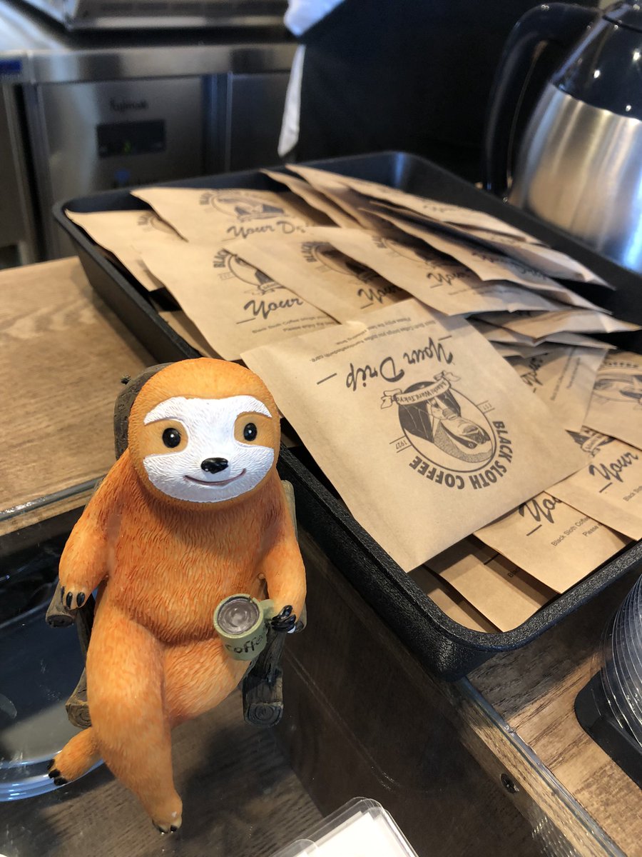 #ブラックスロースコーヒー 
オープンしております☕️

11時まで+200円でモーニングトースト
今日のお供はプチコーンスープです🌽

オープン記念の先着ドリップバックプレゼント本日迄です❗️
本日もお待ちしております🦥