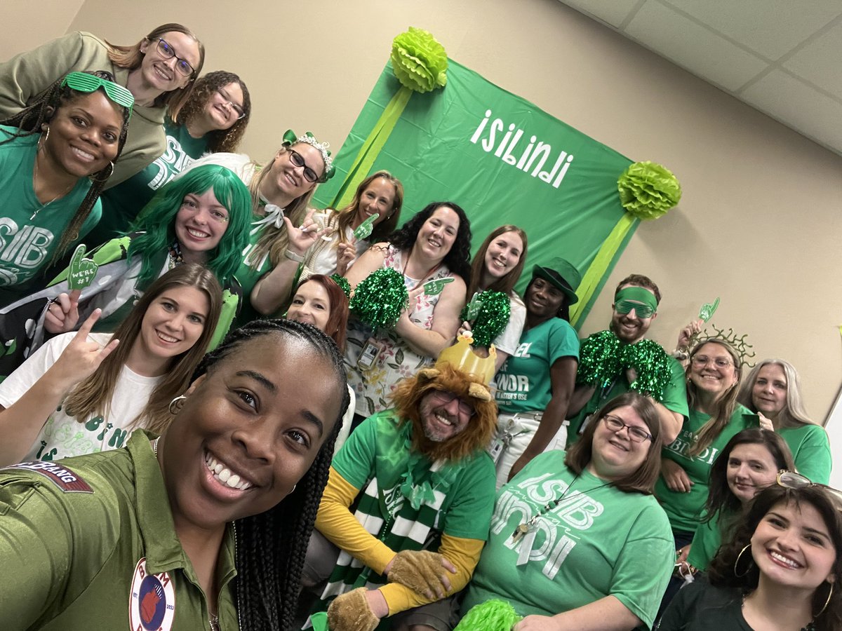 tia_myers11's tweet photo. Today was our new teacher reveal and it was awesome! Welcome to the House of Champions! Everything is only just beginning!!  @CEisibindi @CimarronElem #CECheetahs #CEIsibindi https://t.co/PUHjmaXShI