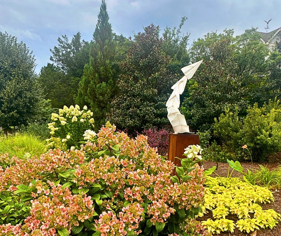 If you have not visited Origami in the Garden, see it before it leaves on August 27. If you have had the opportunity to visit us this summer, let us know what you thought of Origami in the Garden by taking this quick survey.
bit.ly/3OphBjg
#hsvgarden #ORIGAMIINTHEGARDEN