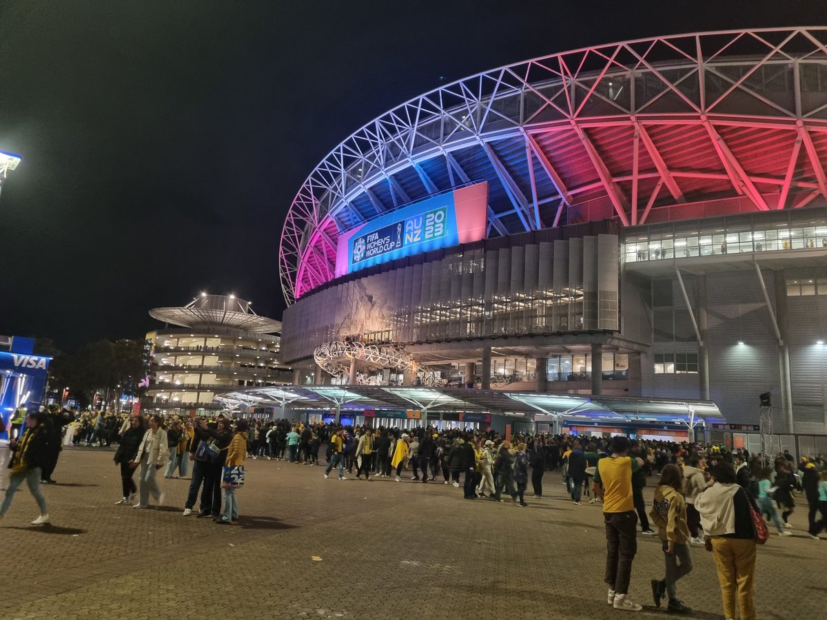TonyTannousTRBA's tweet photo. Vibe around @SydneyOlympicPark precinct ahead of #AUSDEN was electric, pumping, but lacking big screens to take in the #ENGNGA drama from Brissy

With Saturday's Olympic Stadium QF 8.30pm &amp; the #Matildas Brissy QF 5pm, hopefully organisers arrange multiple big screens #FIFAWWC https://t.co/MFAnotdYPT