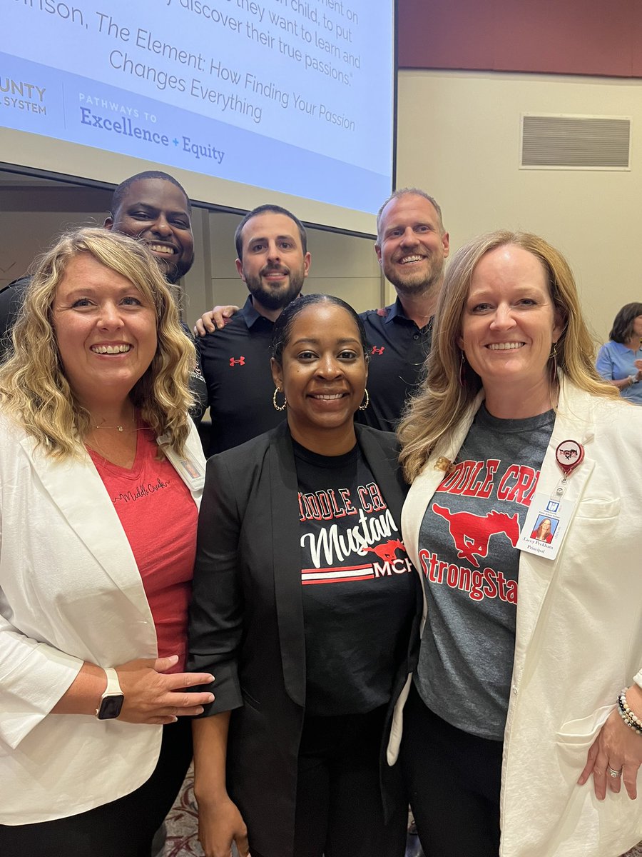 Laura Megronigle tweet media