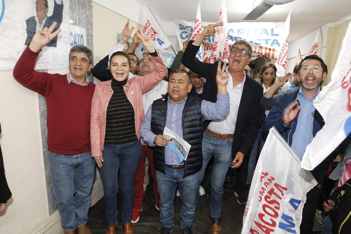 pyedlin's tweet photo. 🎤 Este domingo hagamos que @SergioMassa sea el más votado para tener en diciembre un presidente peronista.

📍En un acto que @kikesalvatierra organizó en la sede del Sindicato SOEM en apoyo a la #Lista04 de @unionxlapatria . 
@OsvaldoJaldo @JuanManzurOK https://t.co/sWJoosBbQ1