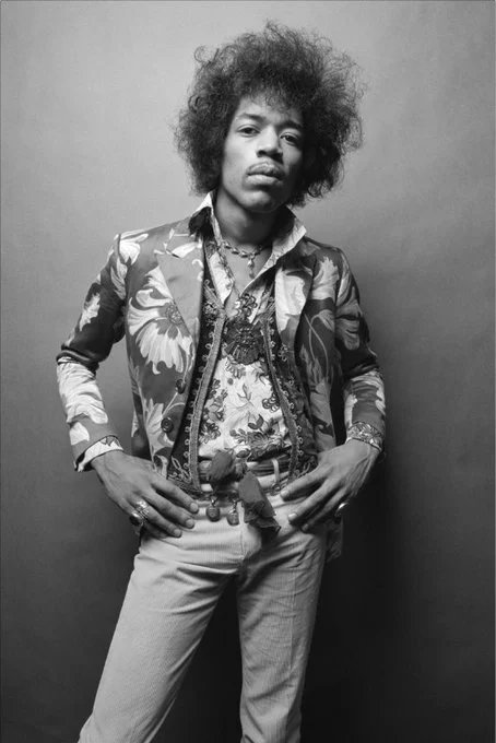 crockpics's tweet photo. Jimi Hendrix Photo by Donald Silverstein. https://t.co/CsMNxDBJtK