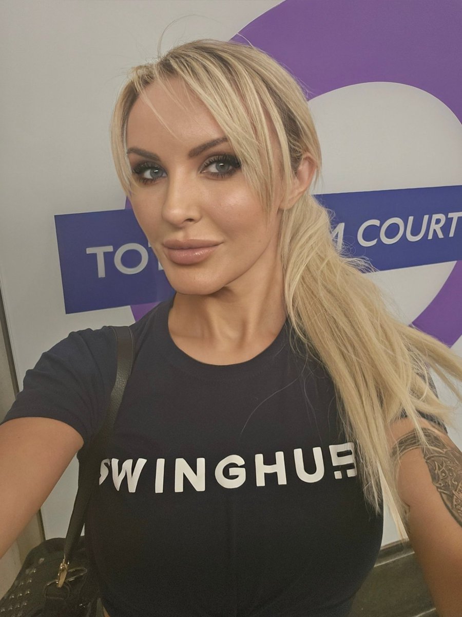 Repping <a href="/SwingHub/">SwingHub</a> on the monthly Dean Street run👍
Follow me now at 50% off to see the 🔥🔥🔥collabs on the way! 

onlyfans.com/freya.foxx

instagram.com/freya.foxx?utm…