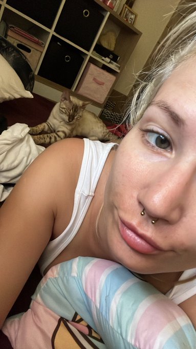 I can&rsquo;t sleep 🥲🥲 https://t.co/Q1tnLIESMg<a href="/tag/hungarian"class="tags"><span>#hungarian</span></a><a href="/tag/box"class="tags"><span>#box</span></a><a href="/tag/amateur"class="tags"><span>#amateur</span></a><a href="/tag/szt%C3%A1rbox2023"class="tags"><span>#szt&aacute;rbox2023</span></a>