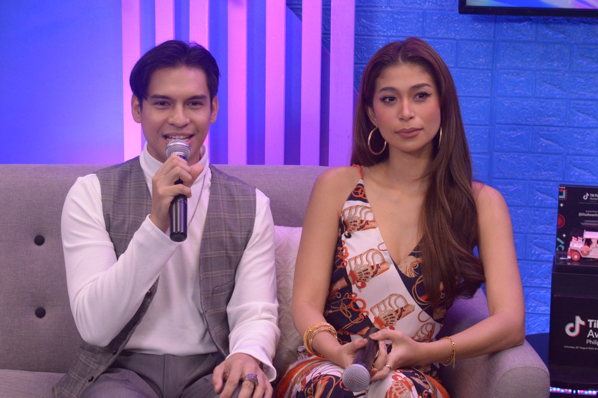 itsShowtimeNa's tweet photo. πππShowtime Online Γ! Hosting with mood swings kasama ang #AnWize, ANA RAMSEY & WIZE ESTABILLO! #ShowtimeForAll
Subscribe, follow and watch us LIVE Mon to Fri 12NN β Saturday 11:30AM!
https://t.co/6a3FbJJ7pp
https://t.co/FA9ip4yRhx
https://t.co/kJcqr7VPM7 https://t.co/kZWLWOsJkT