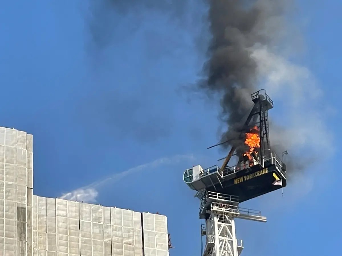 TheSecretList's tweet image. FDNY CRANE FIRE/COLLAPSE: TRAINING TIPS 
firefighterclosecalls.com/additional-fdn… Additional Videos (FDNY Drones &amp;amp; Hose Streams)
firefighterclosecalls.com/use-of-hose-st… @IAFC_SHS @IAFC #firefighter #CRANECOLLAPSE #drones #FDNY