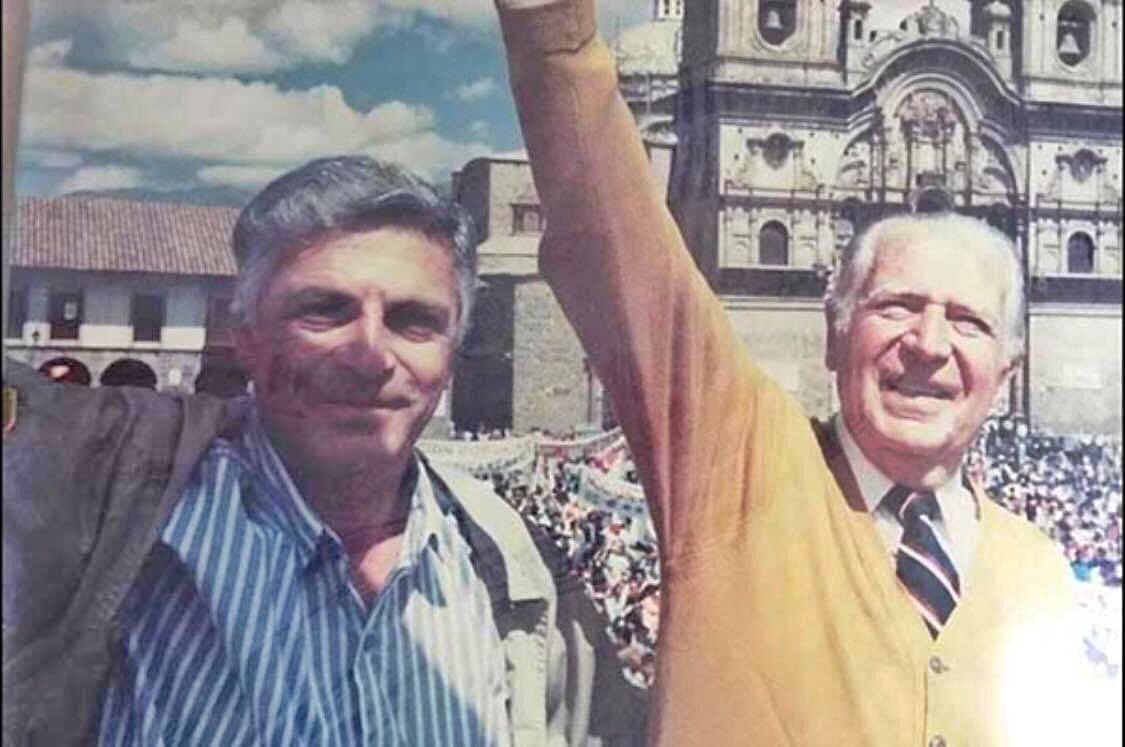 dickcastillo10's tweet photo. Humildad en la Victoria, dignidad en la derrota. Siempre Adelante!!! Ing. @EdmundoDAM Secretario General Nacional de #AcciónPopular https://t.co/brpG0c5Wjh