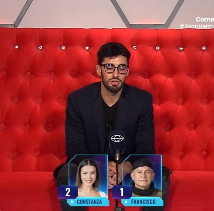 askfili's tweet photo. DEBERIAMOS PEDIR SANCION PARA JORGE POR INTENTAR PEGARLE A UN PARTICIPANTE Y POR PEGARLE A RUBEN Y QUE QUEDE EN PLACA #GranhermanoCHV #GranHermanoChile https://t.co/JAHYC3LjR9