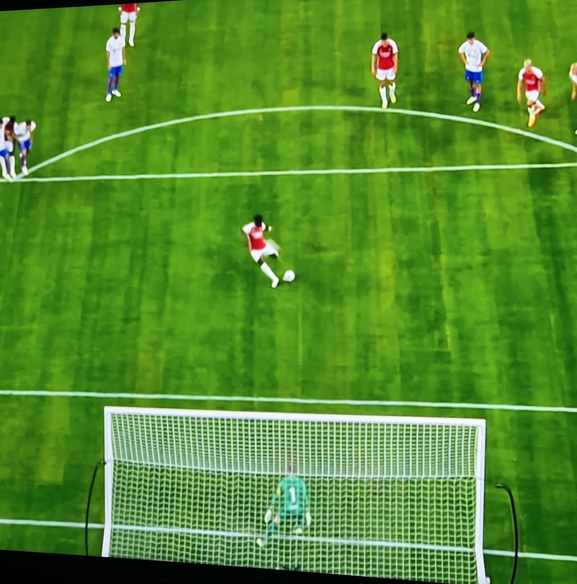 EPL_Nic's tweet photo. SAKA HAVING FLASHBACKS 😭😭 https://t.co/oElTm51X0D