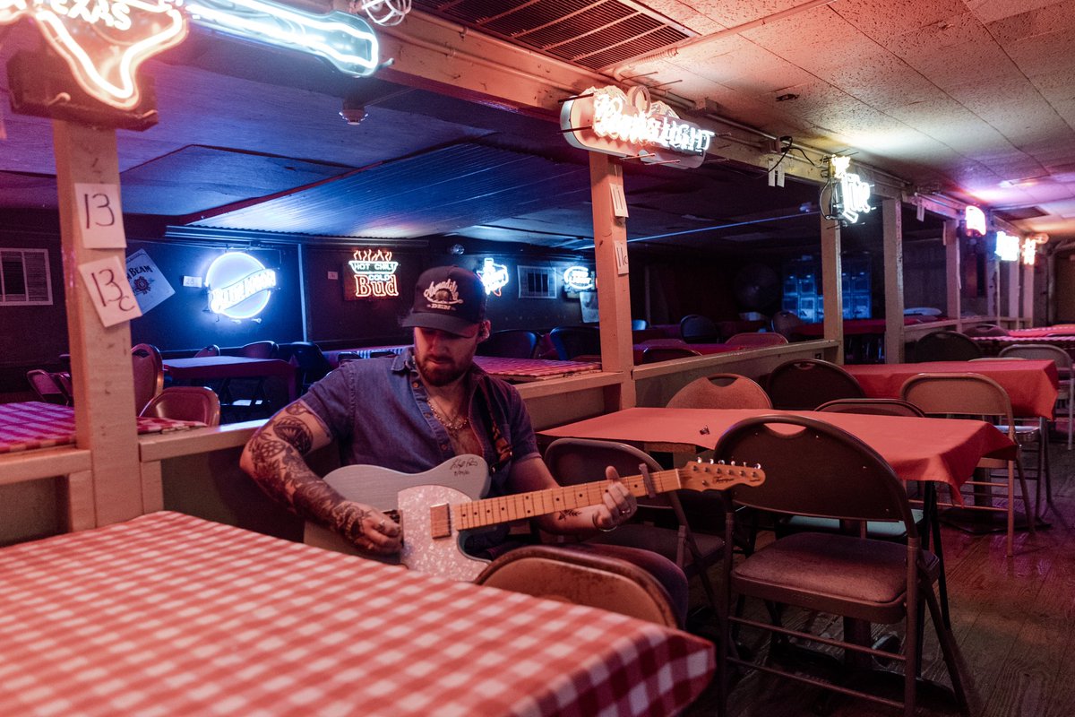KelseyStanger's tweet photo. Tylor Brandon Band • Broken Spoke • Austin, TX • 6.15.23 ⚡️ https://t.co/1z5qcQHrJj