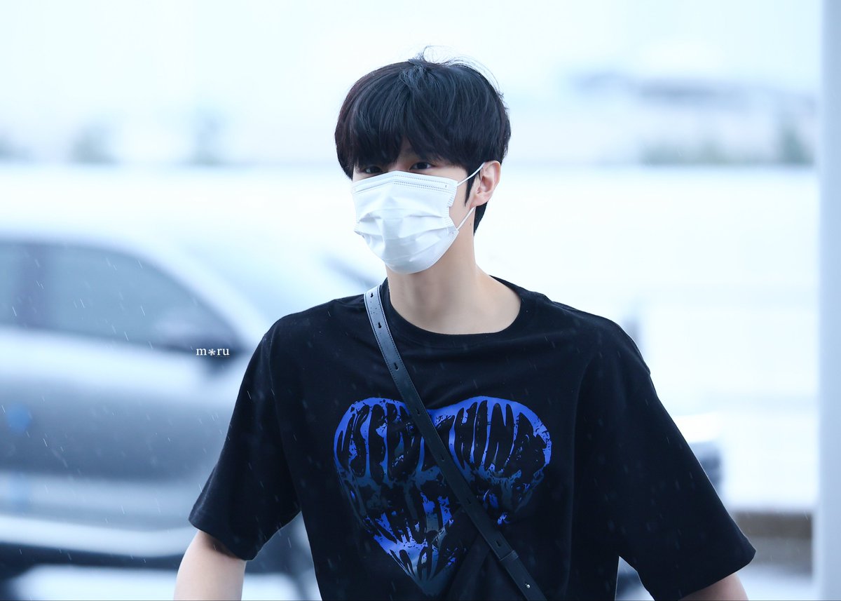 𝐦❄︎𝐫𝐮 tweet media