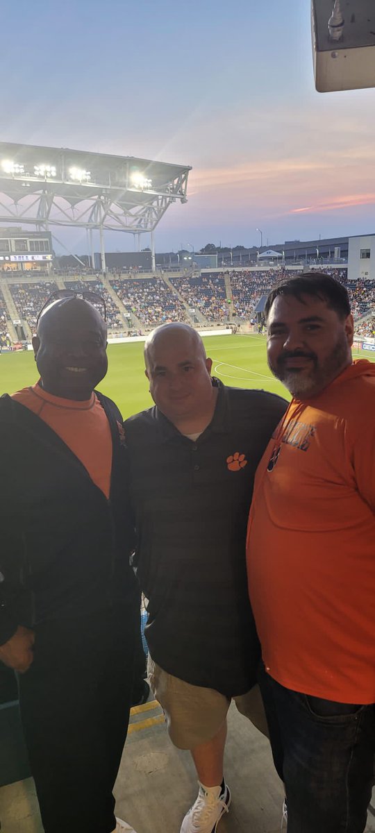 Joeinverso's tweet photo. Thank you, .@SubaruofAmerica, for hosting the Eastside High School Soccer staff at tonight's Union game; what a wonderful experience! https://t.co/s5sAuvjzIn