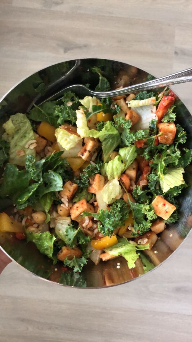 trend_foodh's tweet photo. محبين السلطات  🥗

هنا ثريد لكل وصفات السلطات الصحيه  🤩❤️ https://t.co/ZBCJgQm0B5