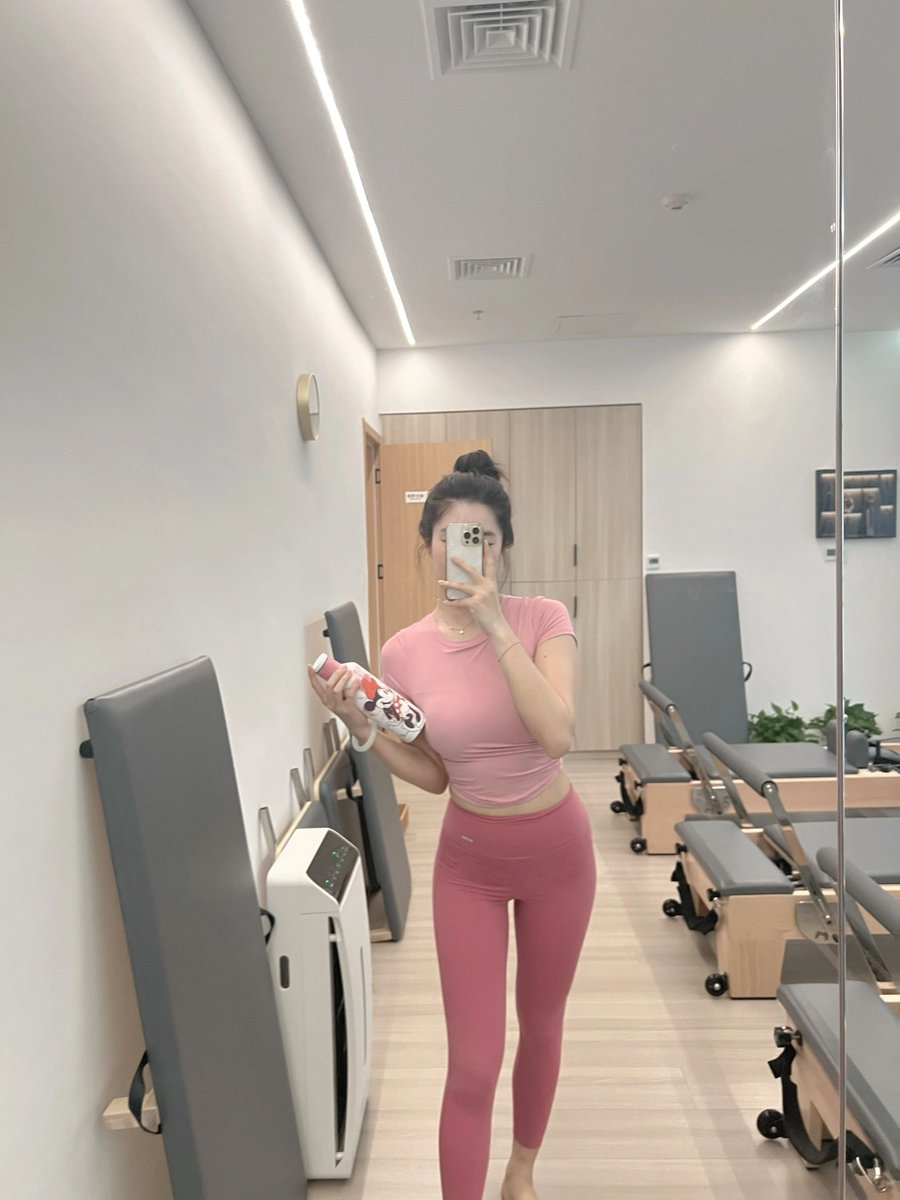 MimiOktay's tweet photo. 🌬️💪. Yoga is a bridge between the body and the soul, allowing us to experience the balance and strength of mind and body in every movement ⚖️🌟
#life #follow #fitnessaddict #instagram #yoga #like #abs #running #strength #inspiration
#diet #happy #fitnessgirl #fitnessjourney https://t.co/MCldmjxlU6