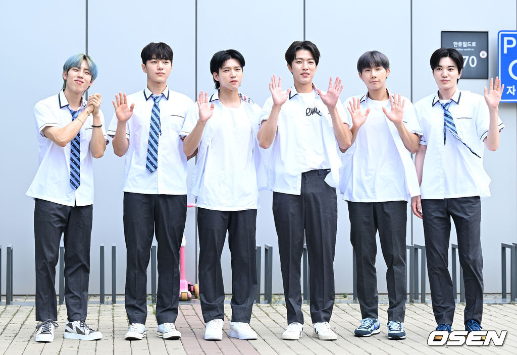 k_popstory's tweet photo. Knetz reacts to INFINITE on their way to Knowing Bros' recording! https://t.co/FVLfs89ZO8 https://t.co/6Ssg82Hs0m