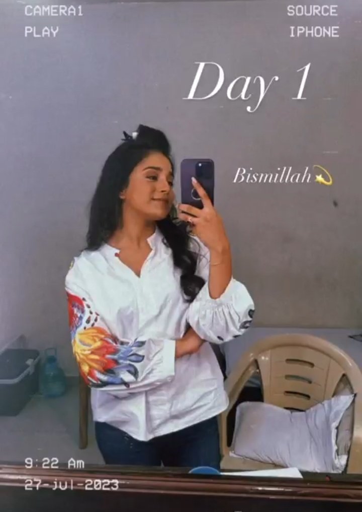 Tanushreedev7's tweet photo. Day 1 of Kavya 🤌🏻🩷🔥
It has started!!!!! Sumbul, you are amazing and you know that too.
Wishing you bestest of luck and kill it!!! 

#SumbulTouqeerKhan
#SumbulasKavya #KavyaEkJazbaaEkJunoon #SumbulSquad https://t.co/asSPEYeO0f
