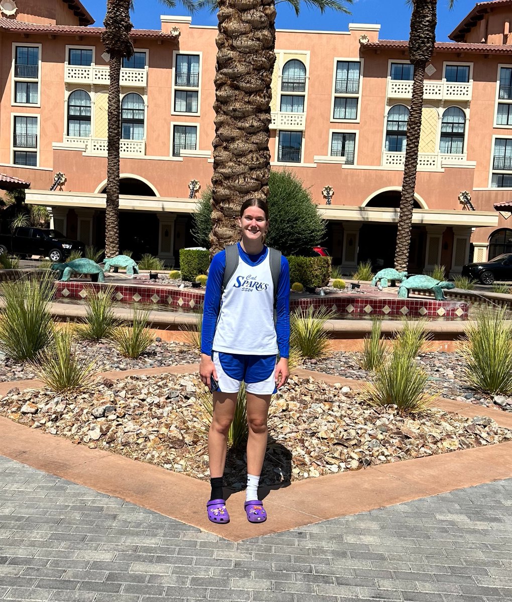 sheaffer33's tweet photo. Thank you so much @SS24Basketball for my first club season. Enjoyed playing and learning everyday from my coaches. Finished up this summer at the @USJN Mountain Madness tournament in Denver and @CalSparksClub #BallnintheBallroom showcase. Next up senior season! https://t.co/TNtHnJWg8A