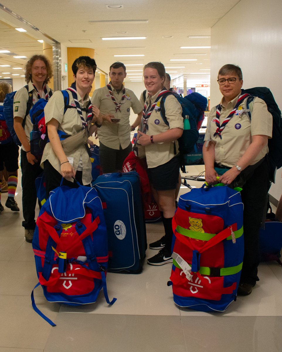 artbyhattieliv's tweet image. We made it to Seoul! And alongside unit 13 form Mexico. @scoutsdemexico @UKContingent #ukcontingent #DreamWild #DrawYourDream