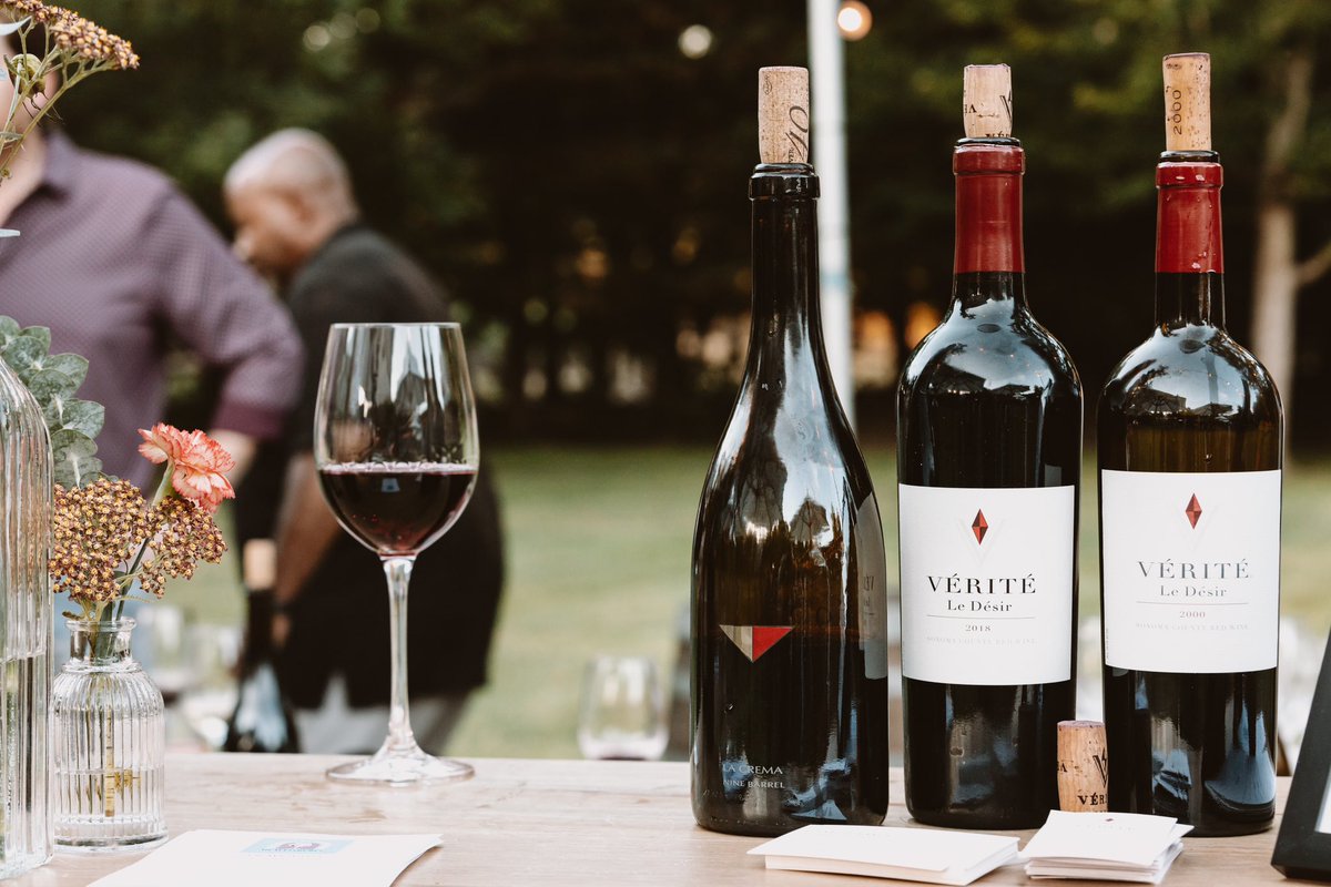 kristianbush's tweet image. Just out here pouring our hearts out at this years Songwriters in Paradise at @RobertYoungWine! 🍷 Last few pictures are of the amazing LaCrema Verite that I keep dreaming of. #sip2023