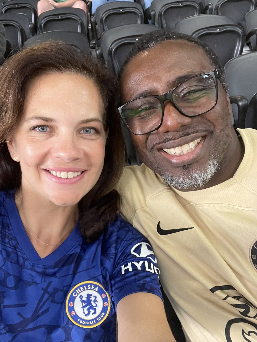 Anna Hebert tweet media