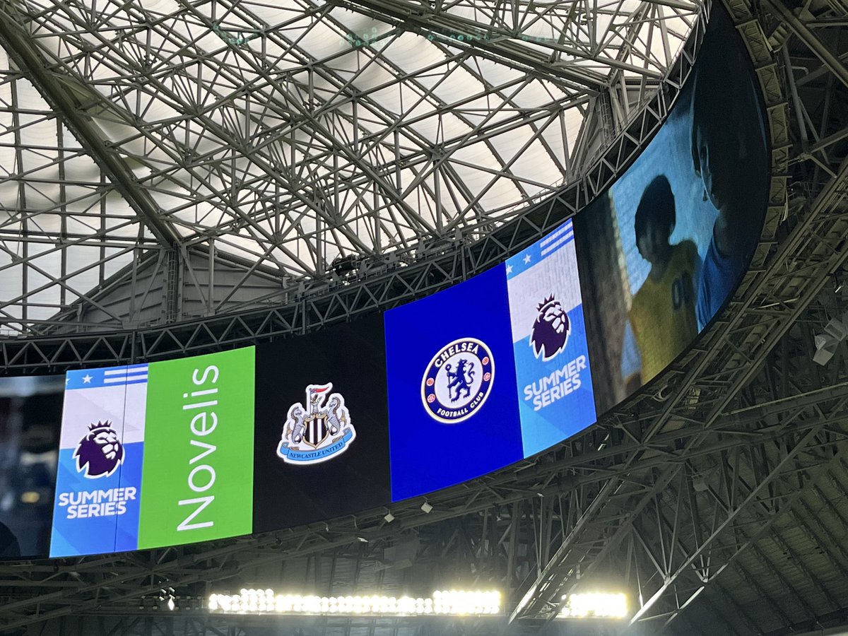 Guess we’re going with <a href="/NUFC/">Newcastle United</a> tonight. It’s Atlanta’s British sister city — plus there are just way too many <a href="/ChelseaFC/">Chelsea FC</a> folks here. #HowayTheLads