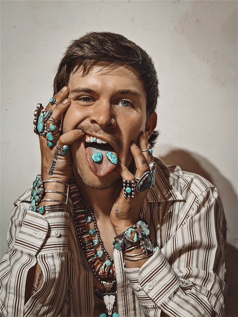 yourfavkeegan's tweet photo. “Stone cold fucking monster”
•
#theturquoisekidd https://t.co/7oa2cf9nvq