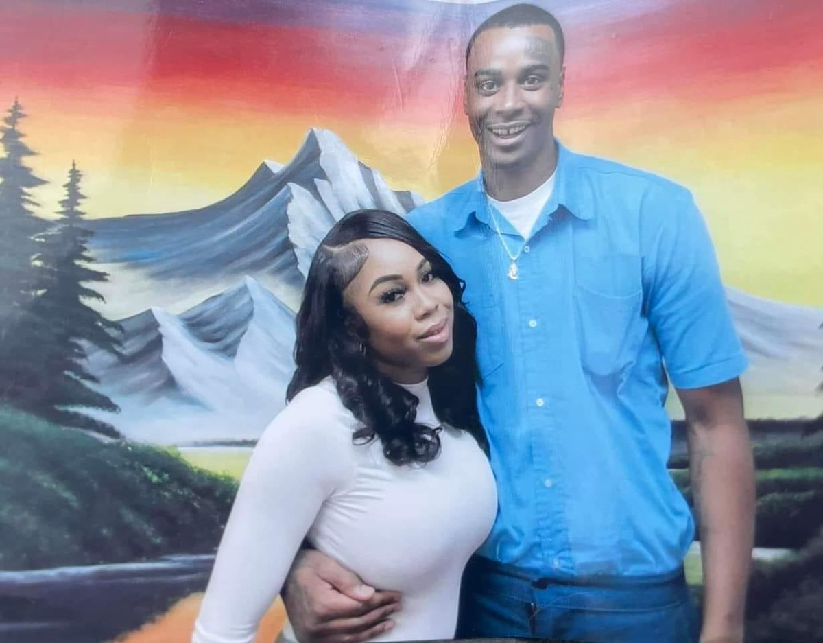 Hoodville_'s tweet image. Nah I know I’m not trippin