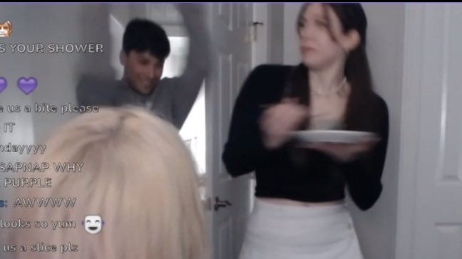 MrBarnesRogers's tweet photo. THE WAY GEORGE APPEARS AT THE DOOR ONLY TO SMACK HANNAH WITH A PILLOW 😭 https://t.co/vbgzc01qIi