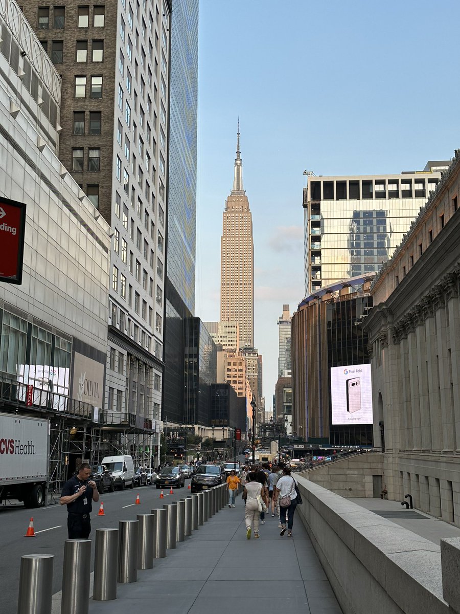 Greg Kahn tweet media