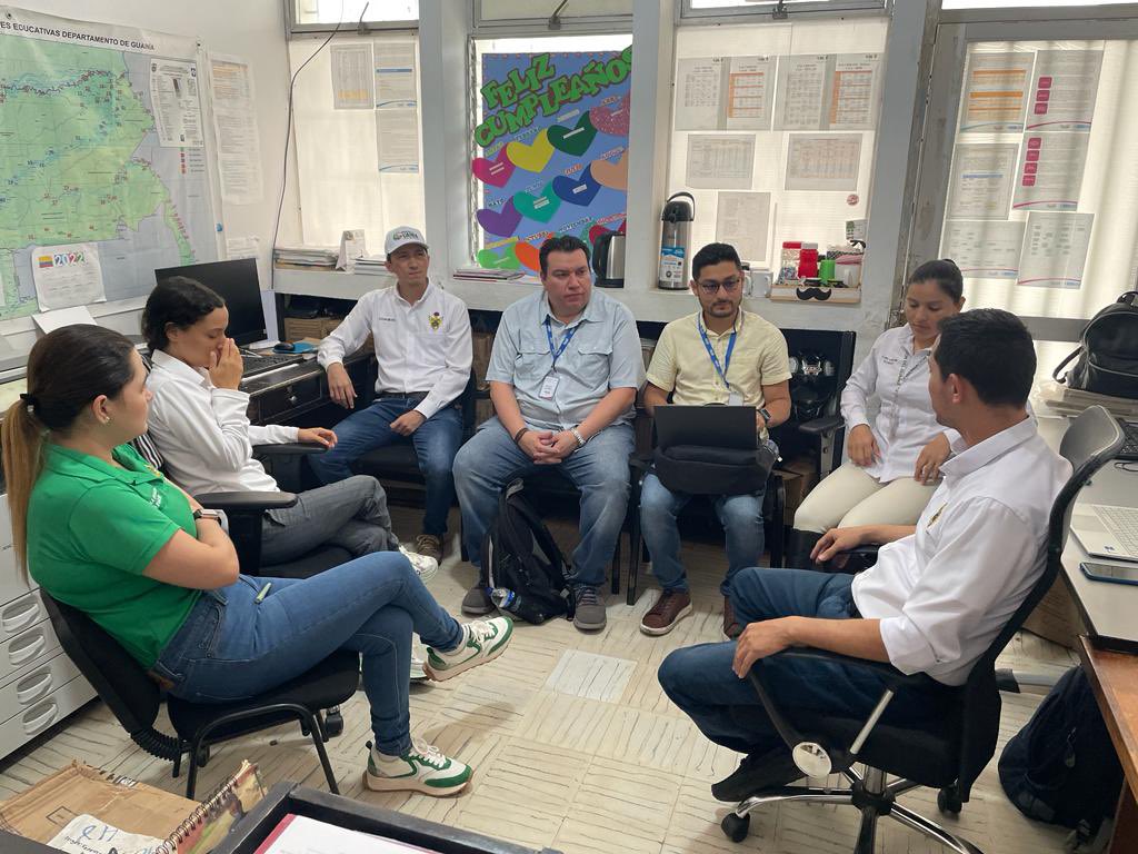 PAEColombiaOf's tweet photo. Realizamos capacitación a @guainia_gober sobre subsistemas #SiGEPAE y #MiPAE, como parte del proceso de despliegue e implementación del Sistema de Información #SiPAE, que hace parte del programa #PROMISE, para avanzar en equidad, competencias socioemocionales y aprendizajes. https://t.co/ad0IY29FzM