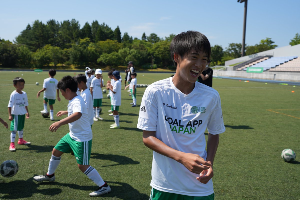CelticFCJPN's tweet photo. 昨日は石川でのキャンプ2日目！

ピッチ上ではディフェンスの基礎を練習して、ピッチ外では大事な栄養についてのお勉強と英語力のトレーニングをしました！💪

最終日も楽しみです！🤩

#CelticFC #CelticSoccerAcademy https://t.co/p0Ds2x7eDJ