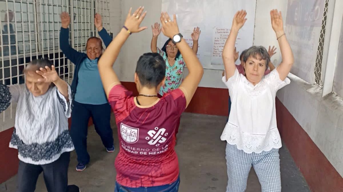 Todos_Somos_PC's tweet photo. ¡Disfruta las vacaciones de verano!😎

Te invitamos a desarrollar tus habilidades físicas en los #MiércolesDeportivos, con el equipo de Participación Ciudadana.

Organizamos actividades para toda la familia y para todas las edades.🧑‍🦽🥋🏃

¡Acompáñanos!🫰

#TrabajamosParaTi https://t.co/IM7lrM3cNV