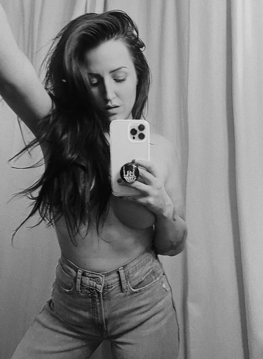 selsil44's tweet photo. https://t.co/GyVosptUSZ 
#onlyfansbabe #selling_content https://t.co/idNkwpCzCo
