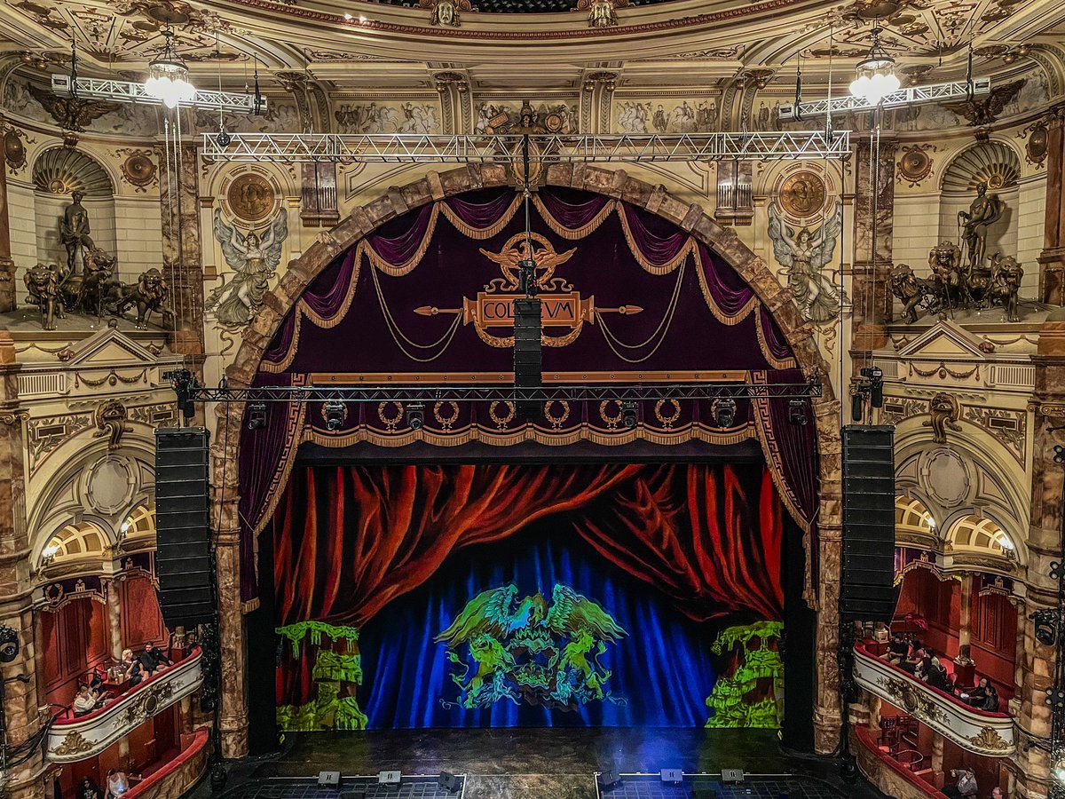 clare_curious's tweet photo. We Will Rock you. My second fave musical. Royally spoilt revival in London by Ben Elton actually being in it. Qudos however to @leemeadofficial and #BrendaEdwards. https://t.co/PttczYW3iZ