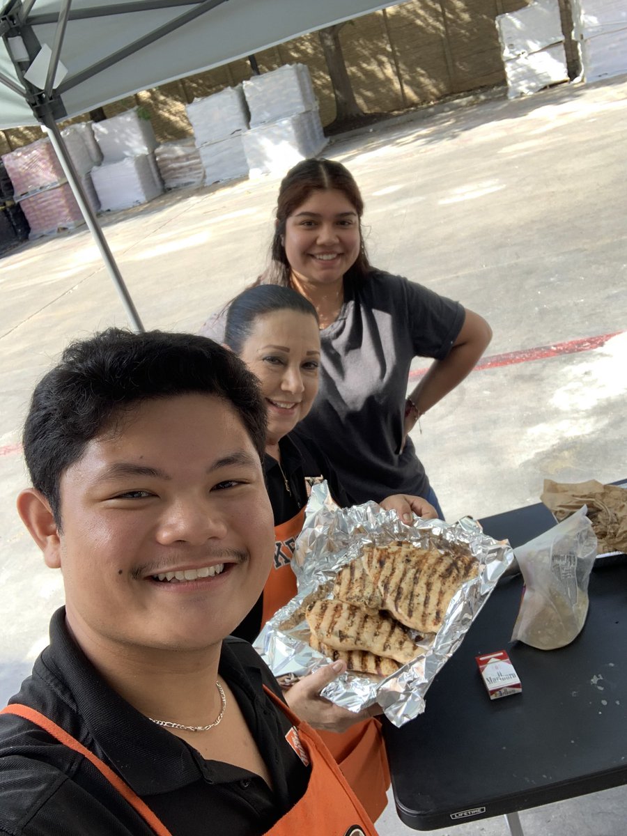 Happy Day 3 of Front End Recognition week! Chicken Fajitas are being served! 🌮 #THD #powerofthegulf 
<a href="/GardeniaM9/">Gardenia Macedo</a> <a href="/Juan24549586/">Juan Murillo</a>