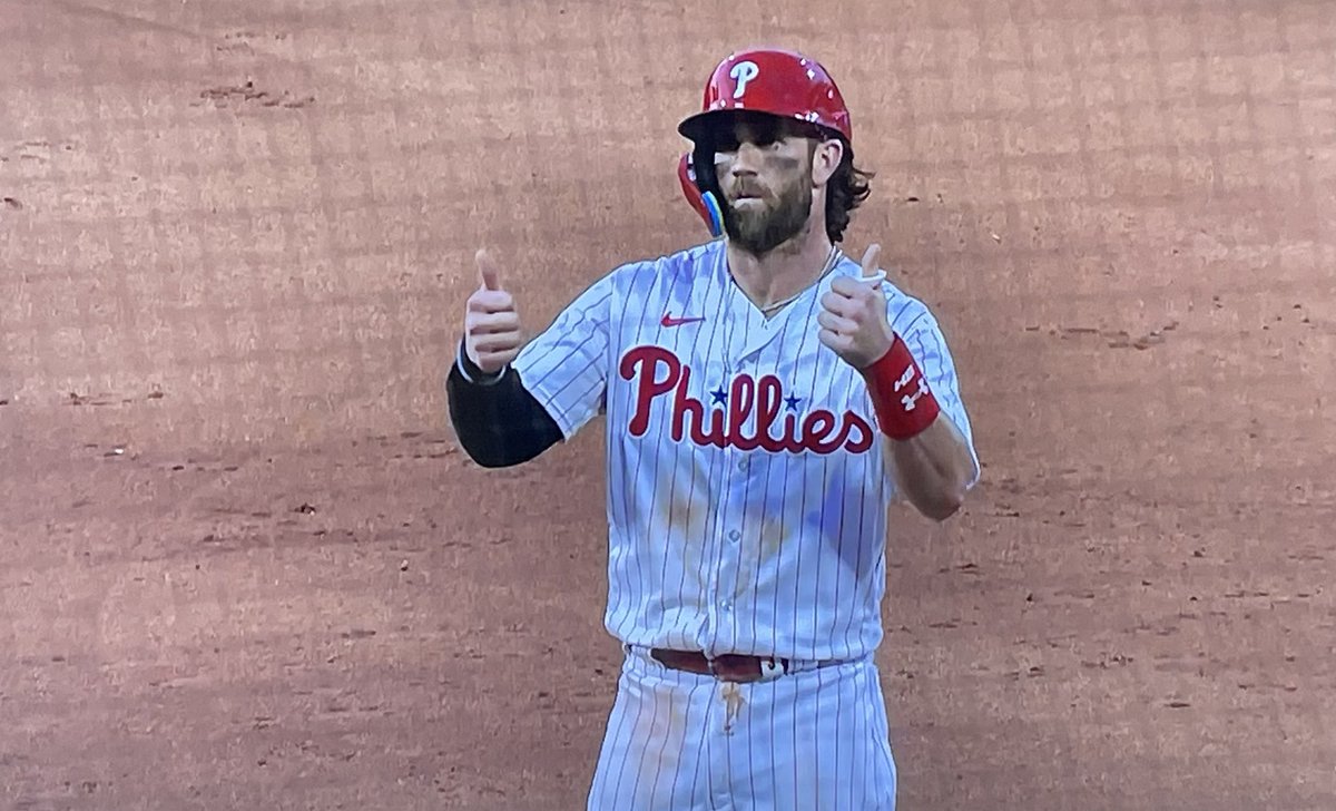 RT @JClarkNBCS: Bryce Harper puts the Phillies up 6-4
He has 5 hits and 2 RBIs in the series https://t.co/I8GmkDghUq