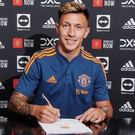 UtdDistrict's tweet photo. #OnThisDay (2022): #mufc signed Lisandro Martinez from Ajax for a fee of £48.5m plus add-ons 🇦🇷⚔️🔴 https://t.co/5KH8t1AIUU