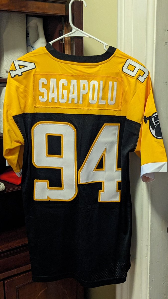 ausfalcon's tweet photo. My custom @RoyalRetros @OSagapolu @USFLMaulers jersey has arrived!  Nice quality. https://t.co/9mayAKpd2U