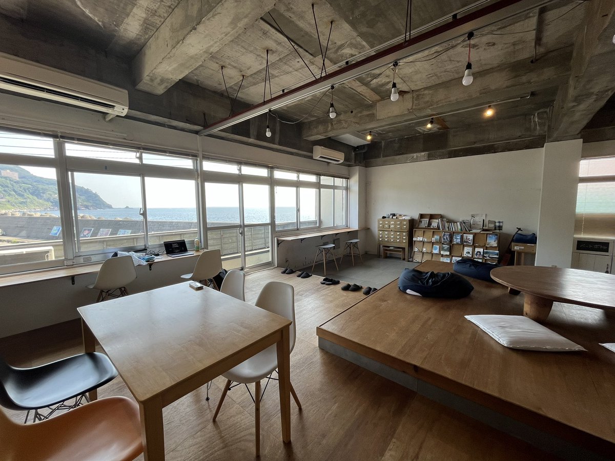 iitenkida7's tweet photo. 今日のオフィス!
伊豆稲取のコワーキングスペースをお借りして。#EASTDOCK https://t.co/j2VKFmgmRj